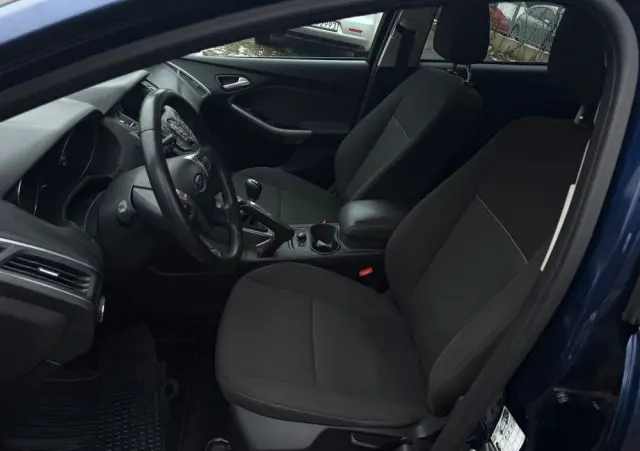 FORD Focus 1.6 TDCi DPF Start-Stopp-System Titanium