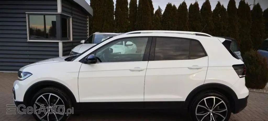 VOLKSWAGEN T-cross 