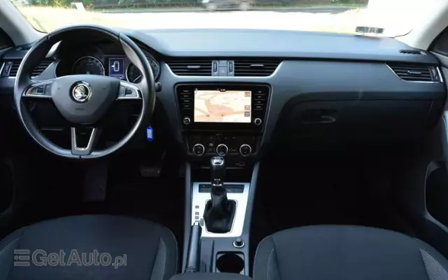 SKODA Octavia 2.0 TDI Ambition DSG