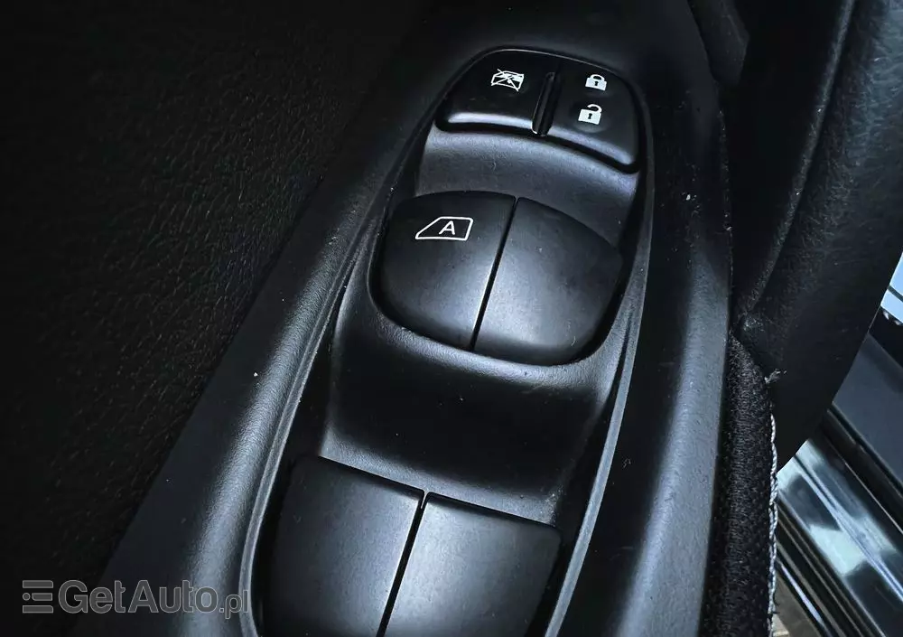 NISSAN Qashqai 1.6 DCi N-Connecta Xtronic