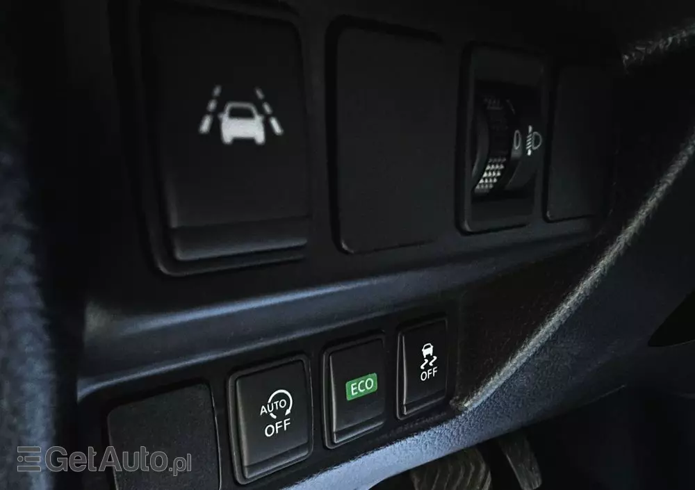 NISSAN Qashqai 1.6 DCi N-Connecta Xtronic