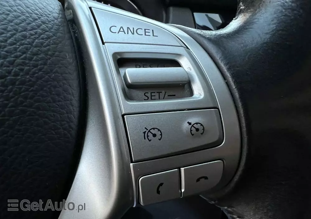 NISSAN Qashqai 1.6 DCi N-Connecta Xtronic