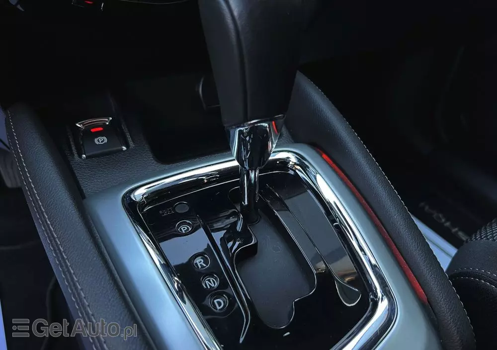 NISSAN Qashqai 1.6 DCi N-Connecta Xtronic