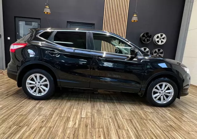 NISSAN Qashqai 1.6 DCi N-Connecta Xtronic