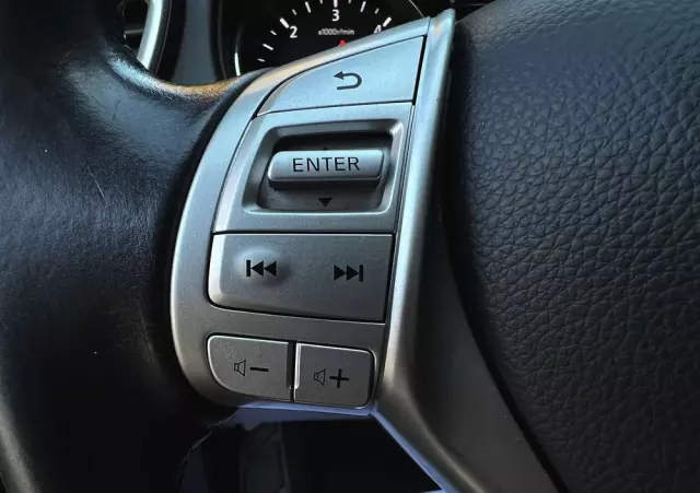 NISSAN Qashqai 1.6 DCi N-Connecta Xtronic