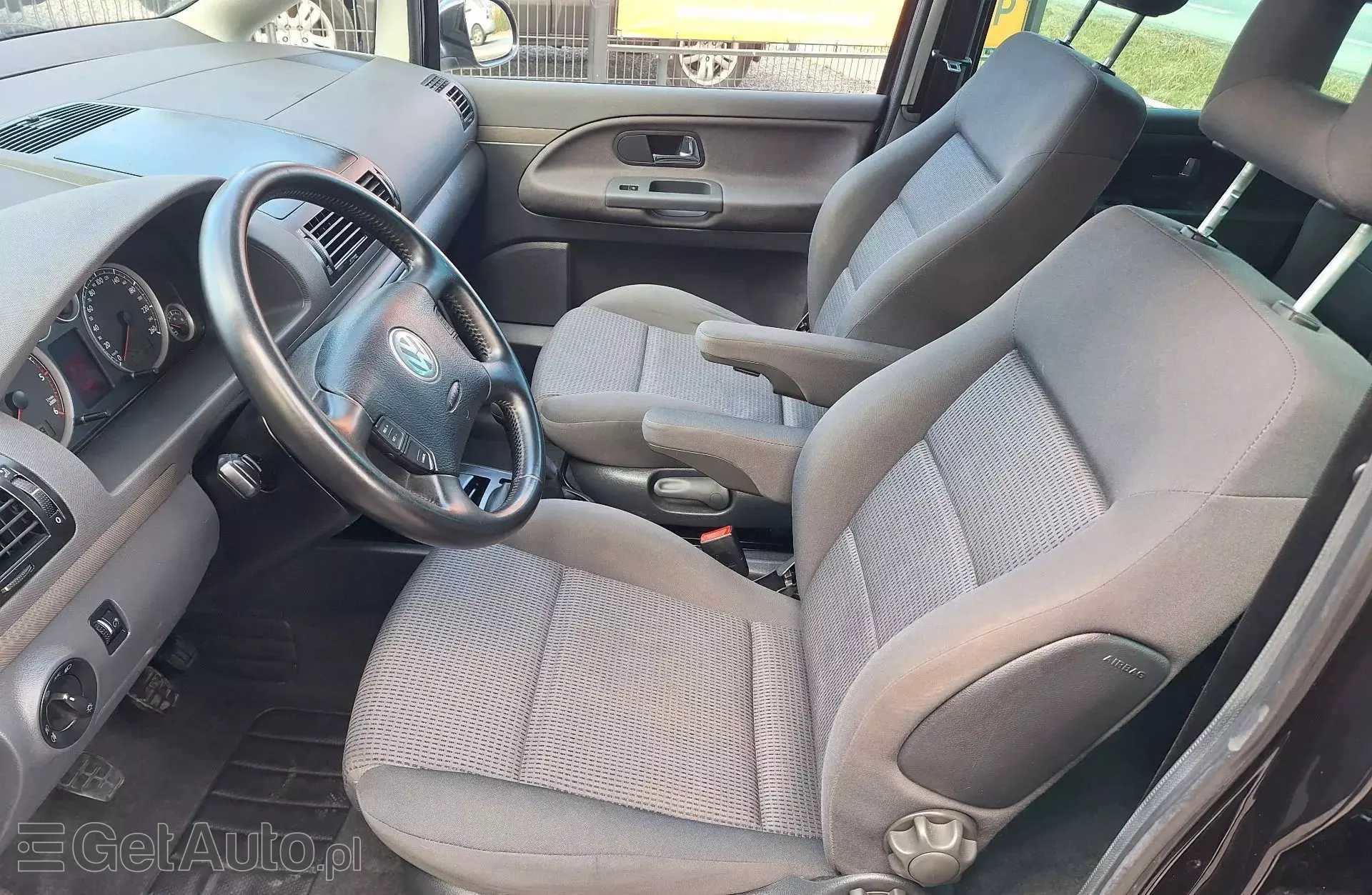 VOLKSWAGEN Sharan 1.9 TDI (115 KM)