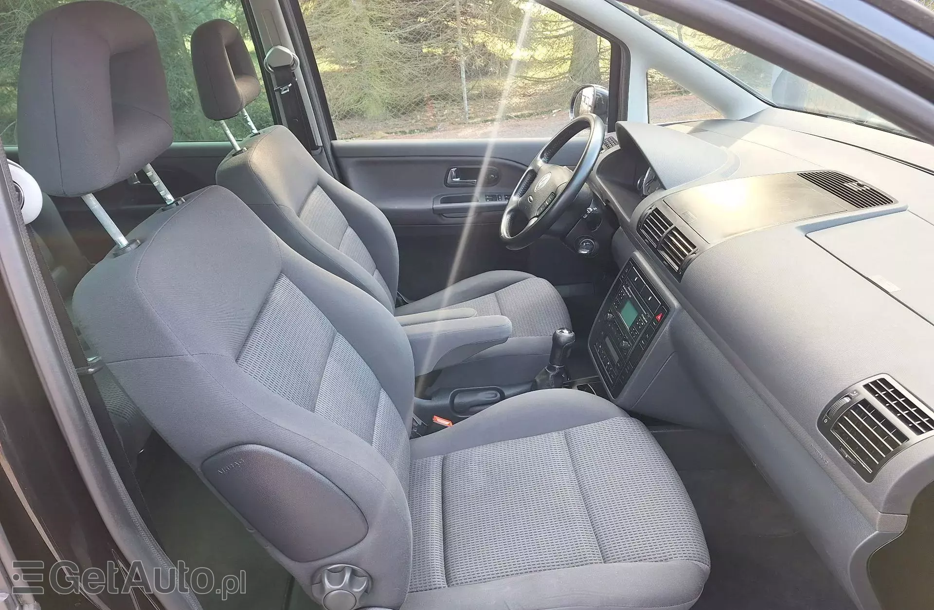 VOLKSWAGEN Sharan 1.9 TDI (115 KM)