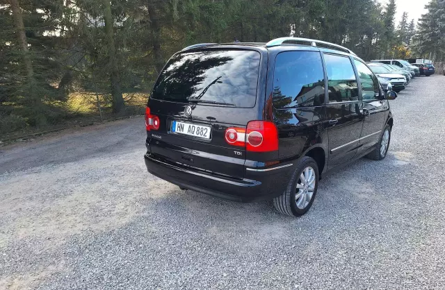 VOLKSWAGEN Sharan 1.9 TDI (115 KM)