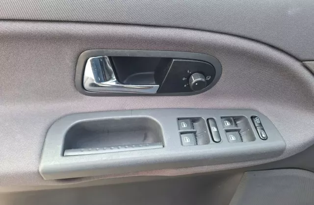 VOLKSWAGEN Sharan 1.9 TDI (115 KM)