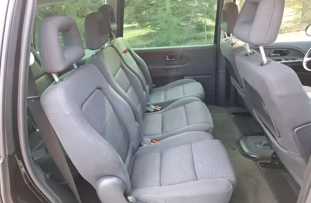 VOLKSWAGEN Sharan 1.9 TDI (115 KM)