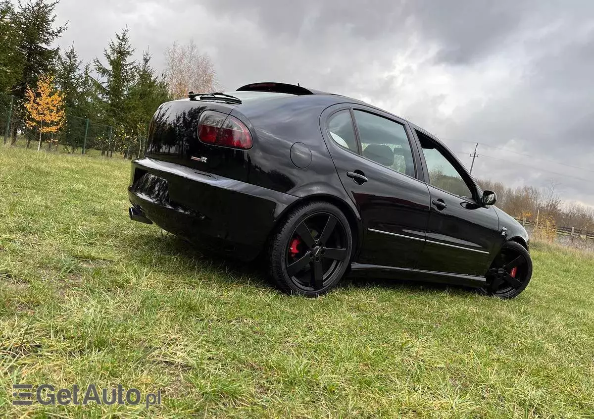 SEAT Leon Cupra R