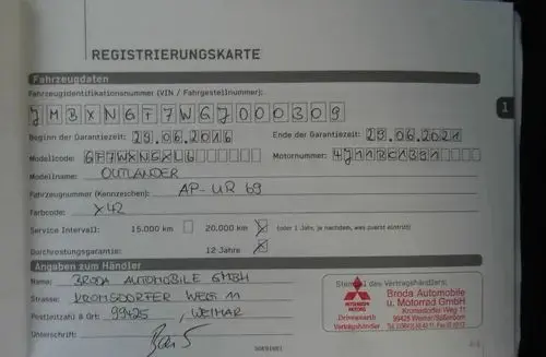 MITSUBISHI Outlander 