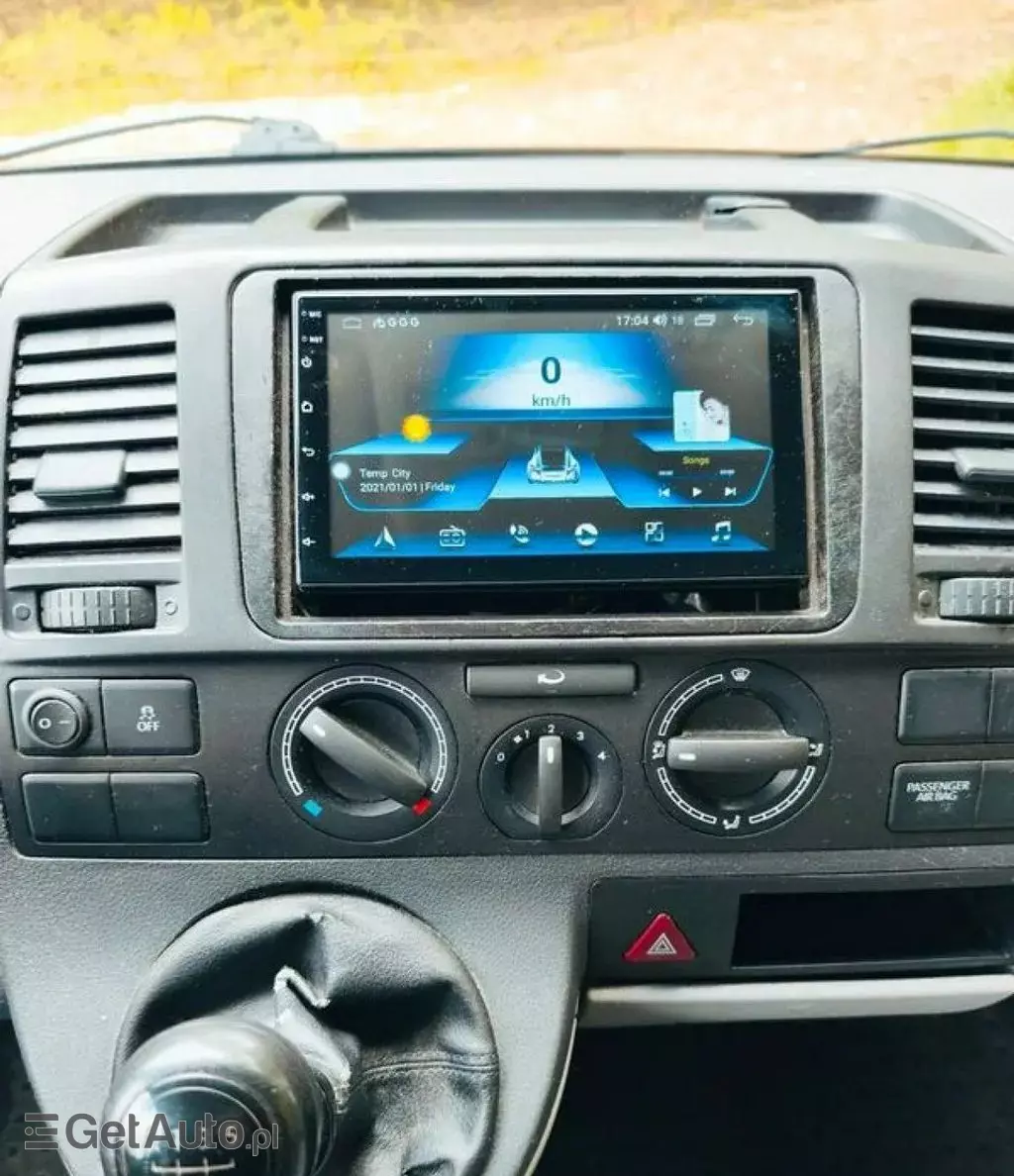 VOLKSWAGEN TRANSPORTER 