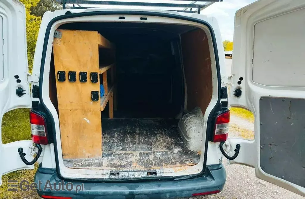 VOLKSWAGEN TRANSPORTER 