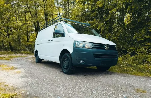 VOLKSWAGEN TRANSPORTER 