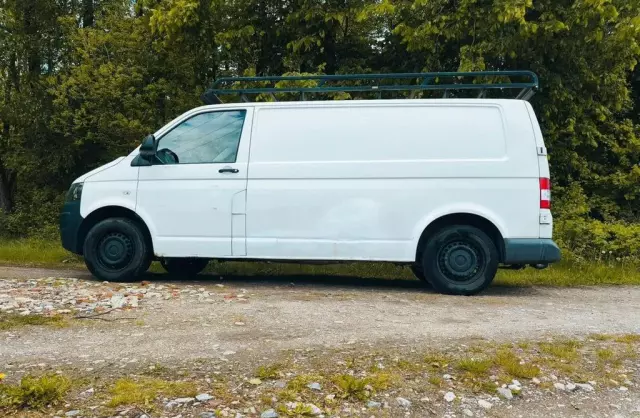 VOLKSWAGEN TRANSPORTER 