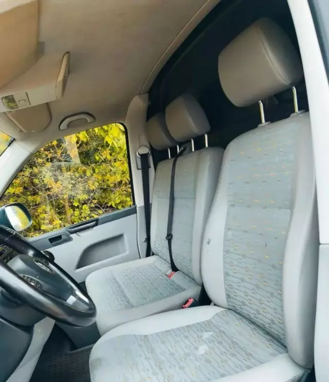 VOLKSWAGEN TRANSPORTER 