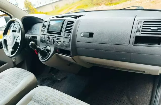 VOLKSWAGEN TRANSPORTER 