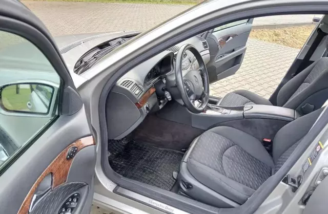 MERCEDES-BENZ Klasa E 