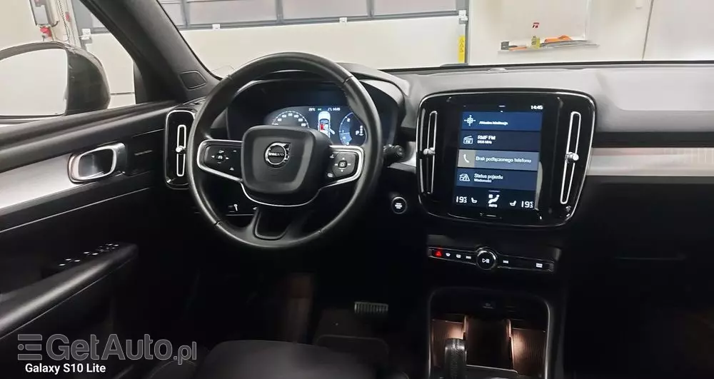 VOLVO XC 40 D4 AWD Geartronic R-Design