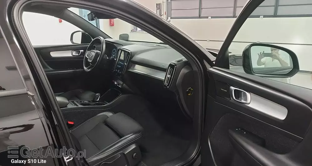 VOLVO XC 40 D4 AWD Geartronic R-Design