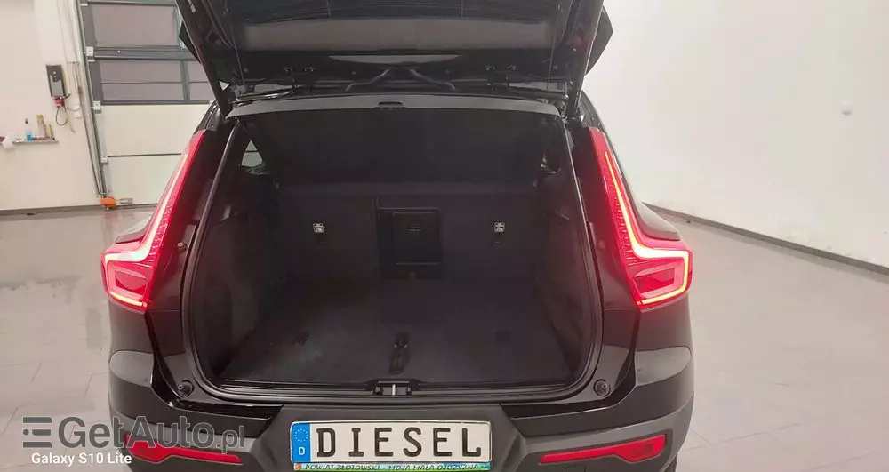 VOLVO XC 40 D4 AWD Geartronic R-Design