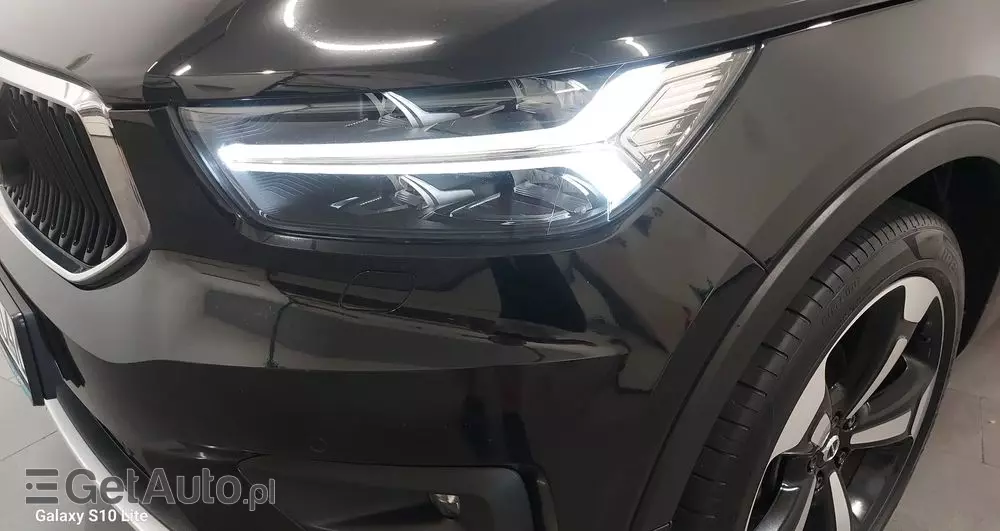 VOLVO XC 40 D4 AWD Geartronic R-Design