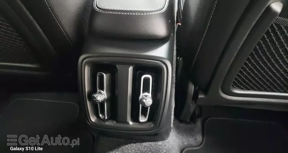 VOLVO XC 40 D4 AWD Geartronic R-Design