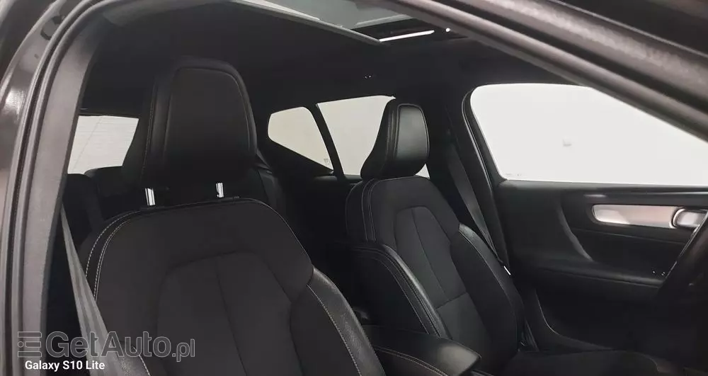 VOLVO XC 40 D4 AWD Geartronic R-Design