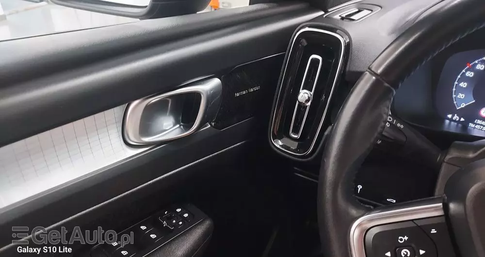 VOLVO XC 40 D4 AWD Geartronic R-Design