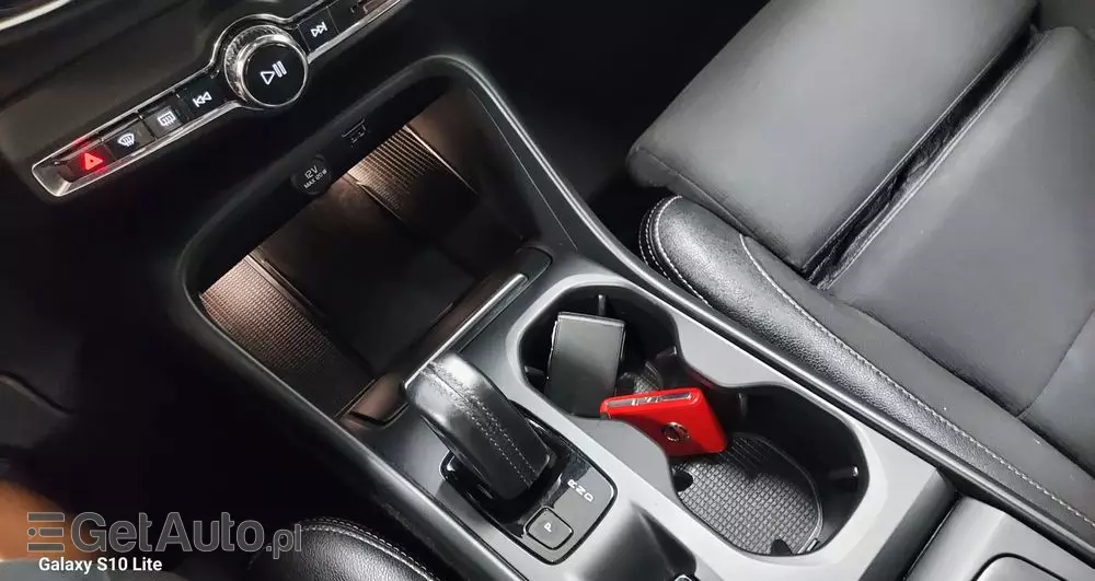 VOLVO XC 40 D4 AWD Geartronic R-Design