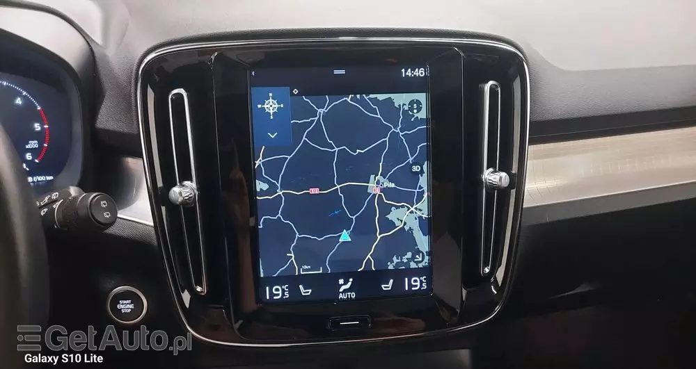 VOLVO XC 40 D4 AWD Geartronic R-Design