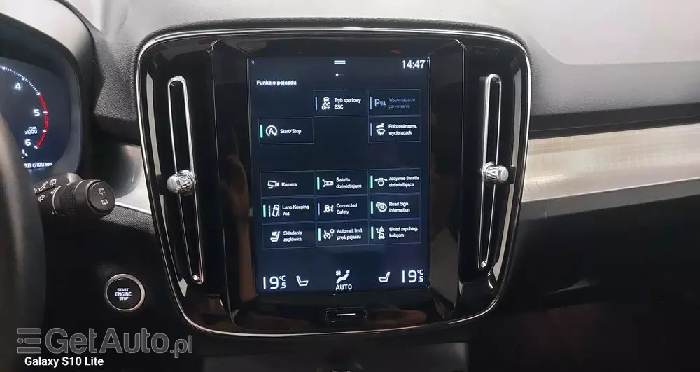 VOLVO XC 40 D4 AWD Geartronic R-Design