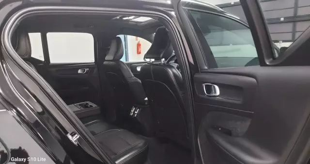 VOLVO XC 40 D4 AWD Geartronic R-Design