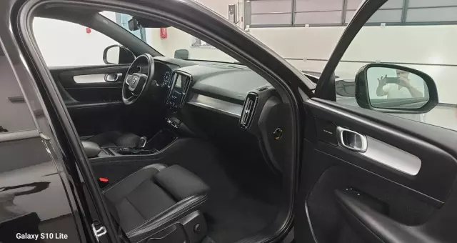 VOLVO XC 40 D4 AWD Geartronic R-Design