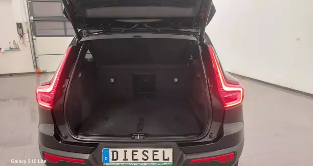 VOLVO XC 40 D4 AWD Geartronic R-Design