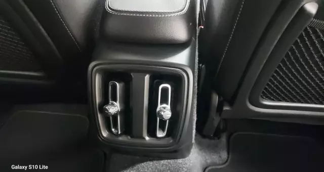 VOLVO XC 40 D4 AWD Geartronic R-Design