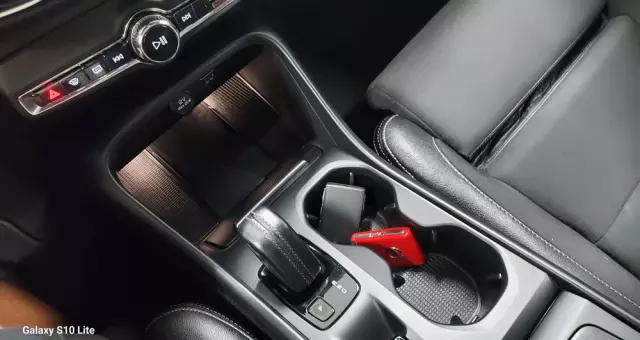 VOLVO XC 40 D4 AWD Geartronic R-Design