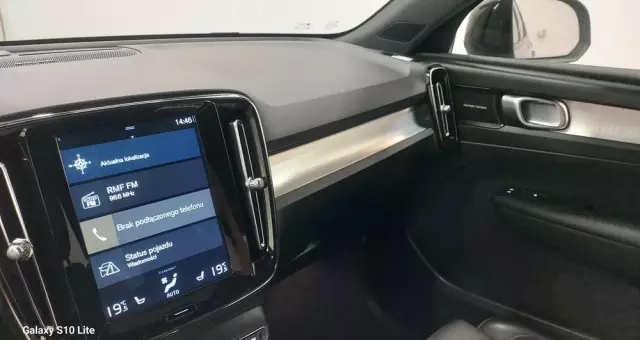 VOLVO XC 40 D4 AWD Geartronic R-Design