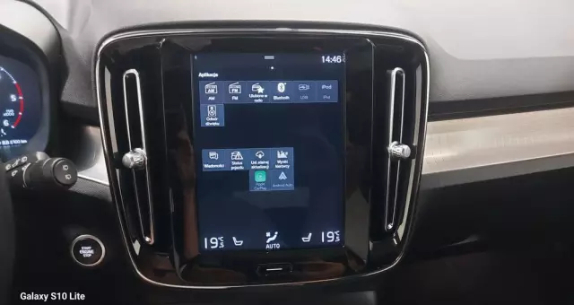 VOLVO XC 40 D4 AWD Geartronic R-Design