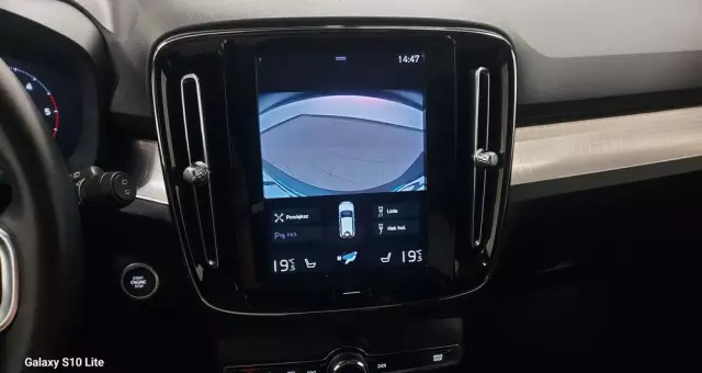 VOLVO XC 40 D4 AWD Geartronic R-Design