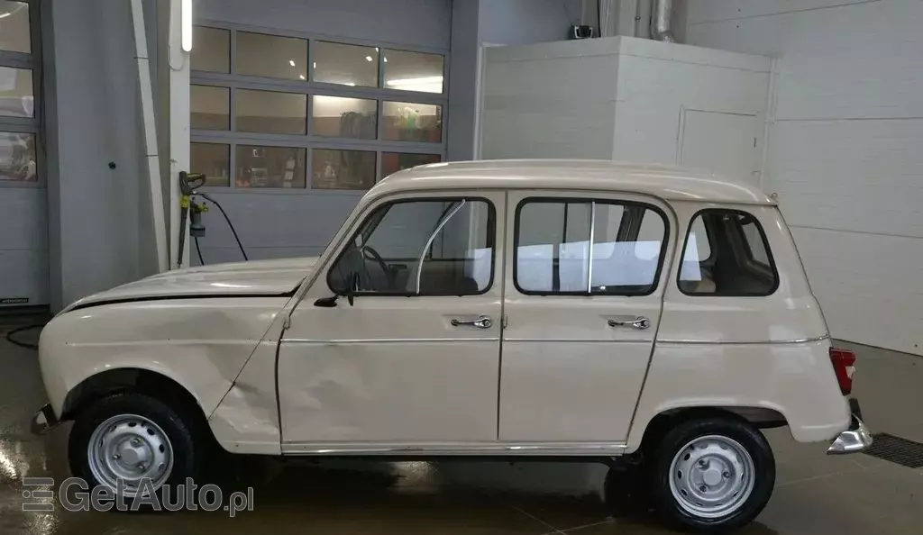 RENAULT 4 