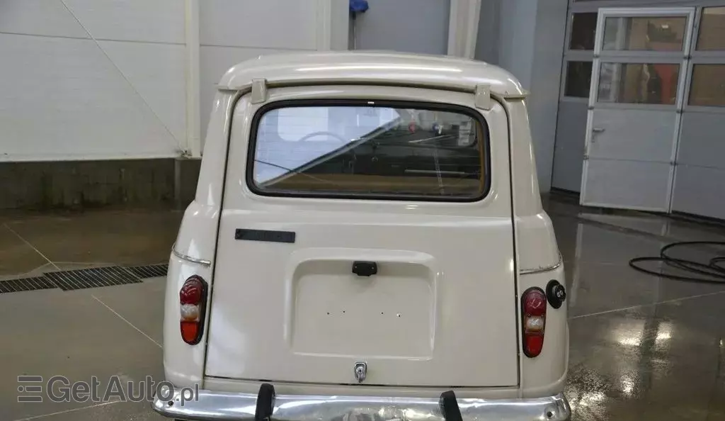 RENAULT 4 