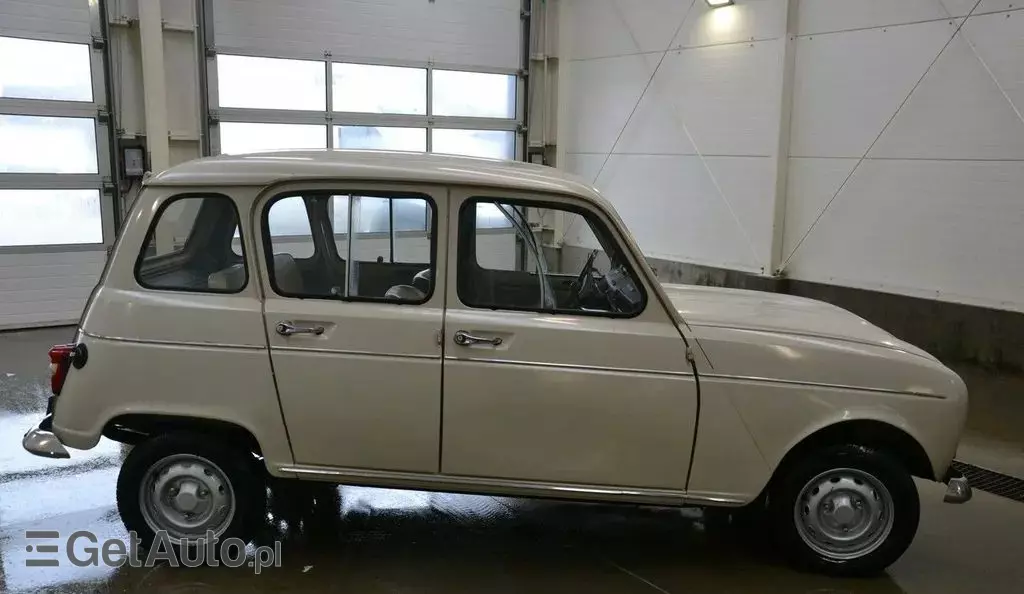 RENAULT 4 