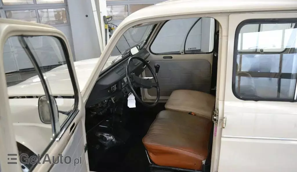 RENAULT 4 
