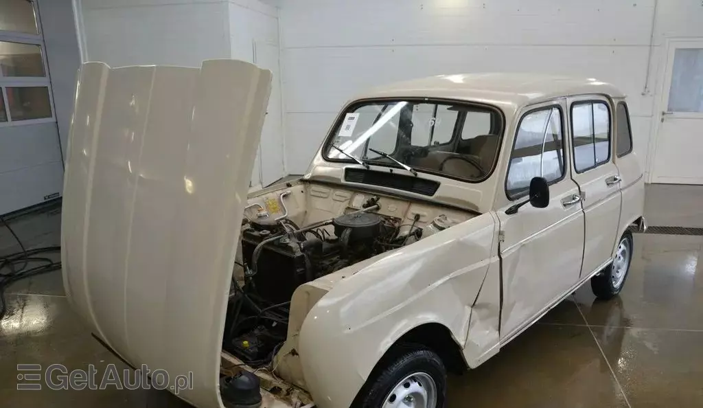 RENAULT 4 