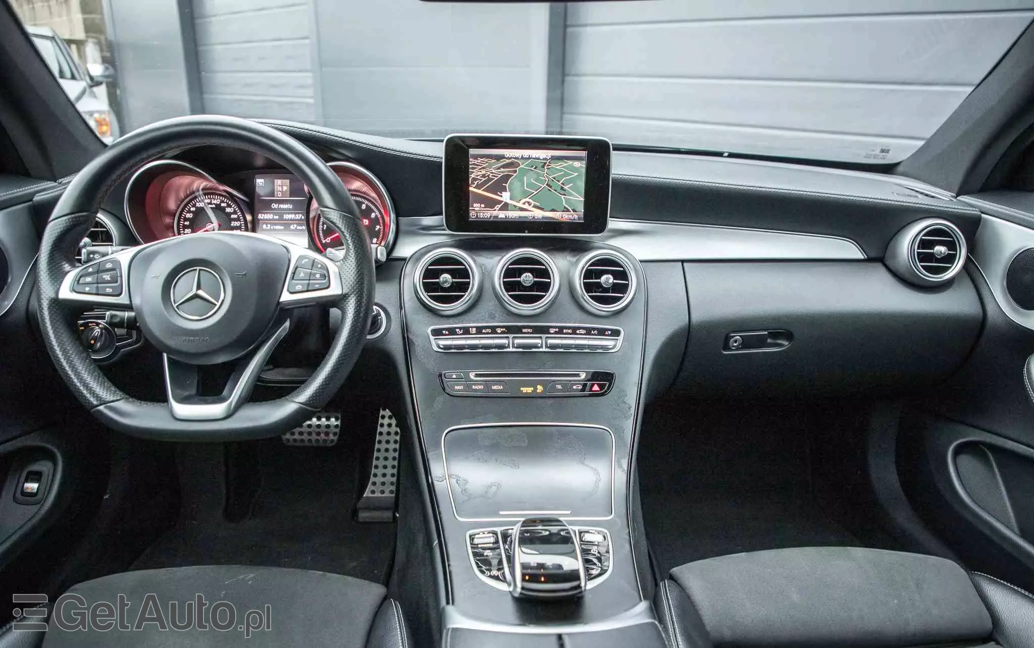 MERCEDES-BENZ Klasa C 200 4-Matic 9G-TRONIC