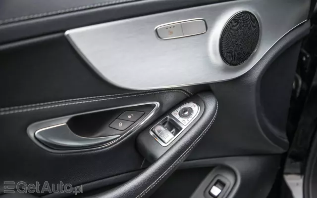 MERCEDES-BENZ Klasa C 200 4-Matic 9G-TRONIC