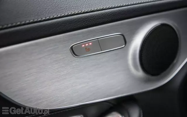 MERCEDES-BENZ Klasa C 200 4-Matic 9G-TRONIC