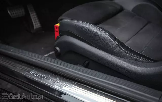 MERCEDES-BENZ Klasa C 200 4-Matic 9G-TRONIC